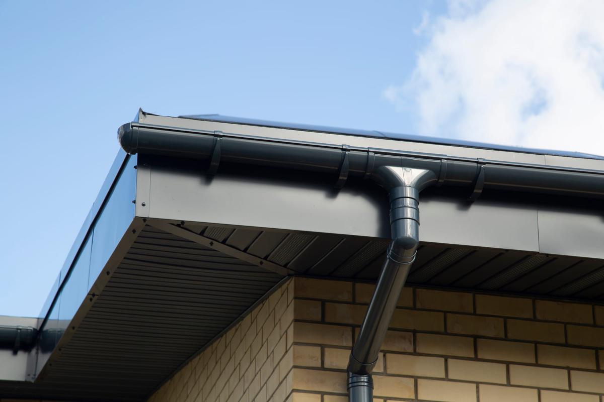 LE COUVREUR DE L'OUEST